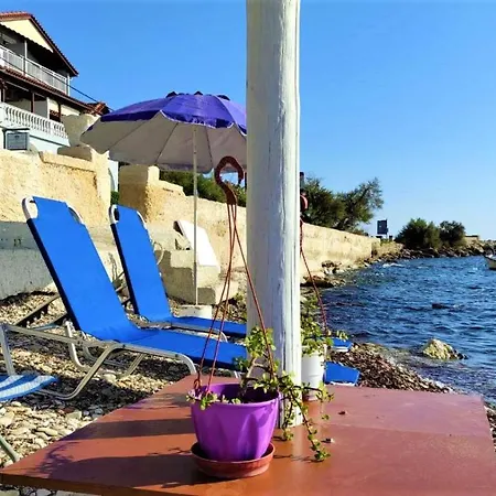 Elena's Seafront Deluxe