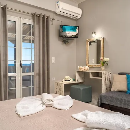 Elena's Seafront Deluxe