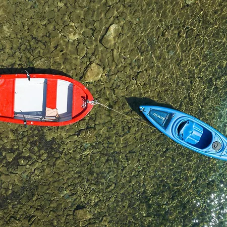 Elena's Seafront Deluxe Apartment