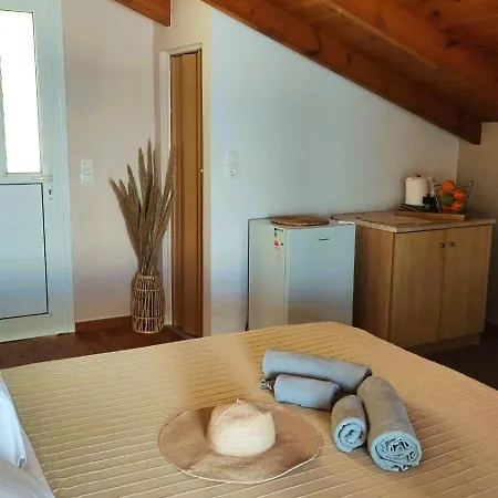 Elena's Seafront Deluxe Apartment