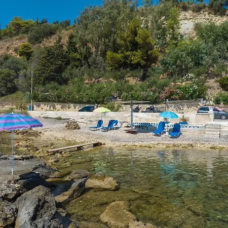 Elena's Seafront Deluxe Apartman *