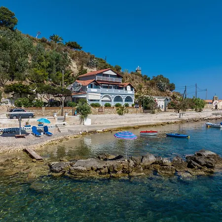 Elena's Seafront Deluxe