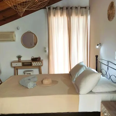 Elena's Seafront Deluxe