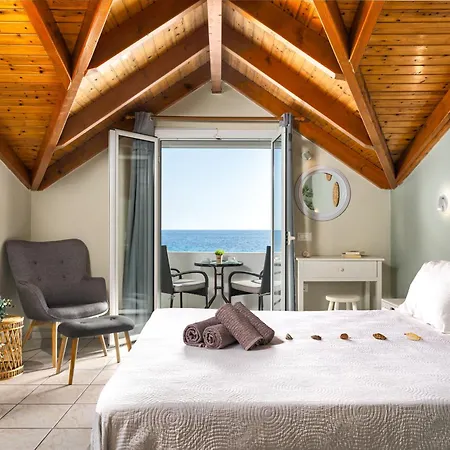 Elena's Seafront Deluxe