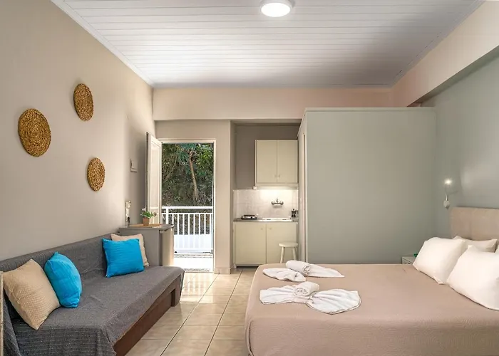 Elena's Seafront Deluxe