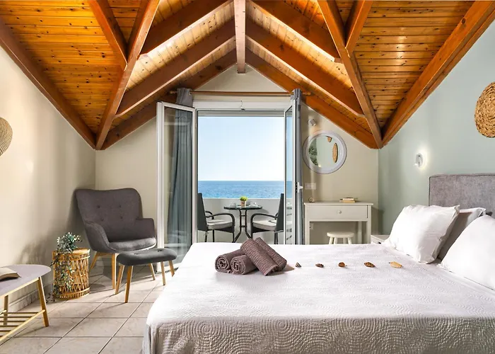 Elena's Seafront Deluxe