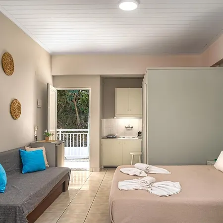 Elena's Seafront Deluxe