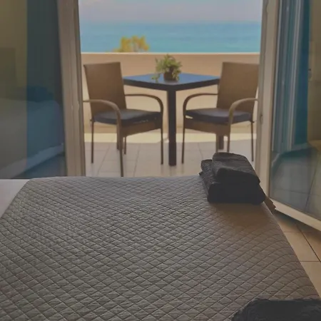 Elena's Seafront Deluxe * Akrotiri (Zakynthos)