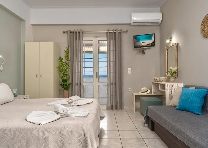 Elena's Seafront Deluxe شقة
