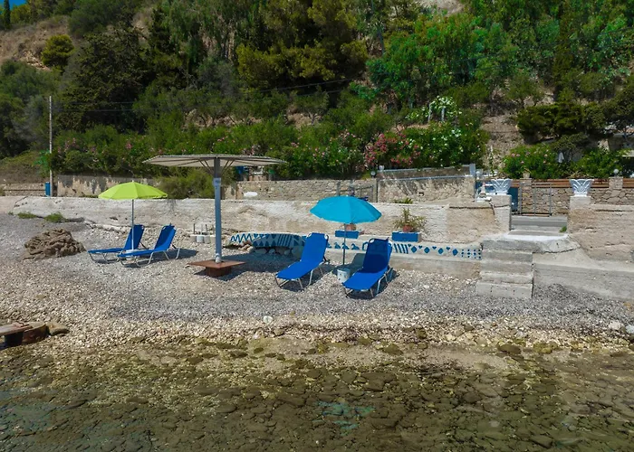 Elena's Seafront Deluxe شقة