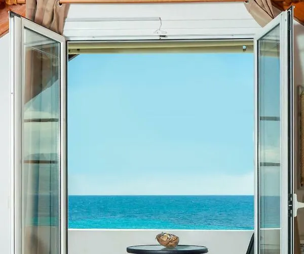 Elena's Seafront Deluxe * Akrotiri (Zakynthos)